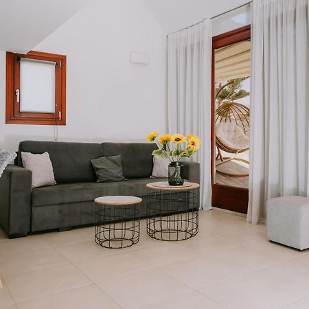 Sun Stories Suites Vóthon Eksteriør billede