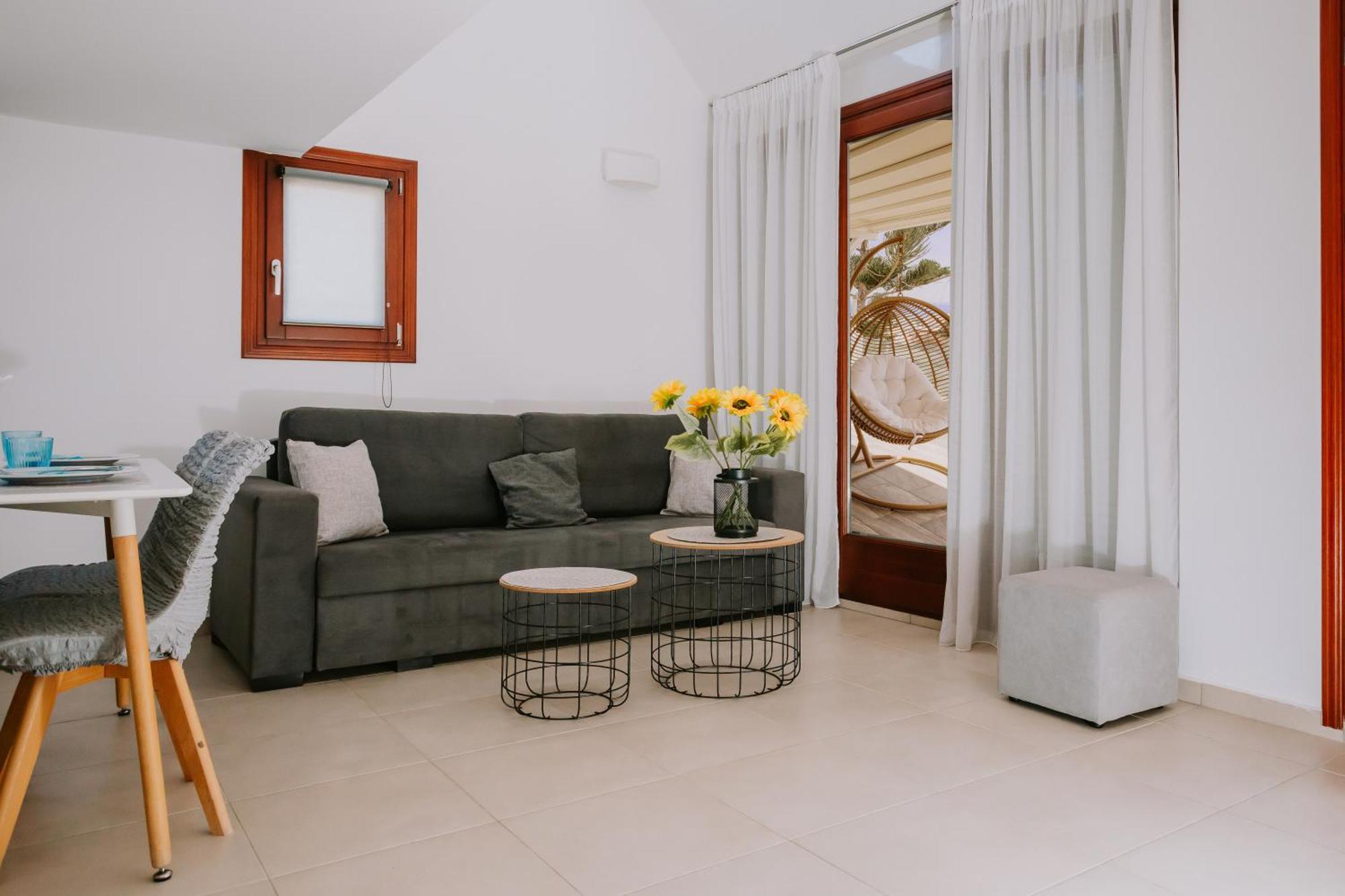 Sun Stories Suites Vóthon Eksteriør billede