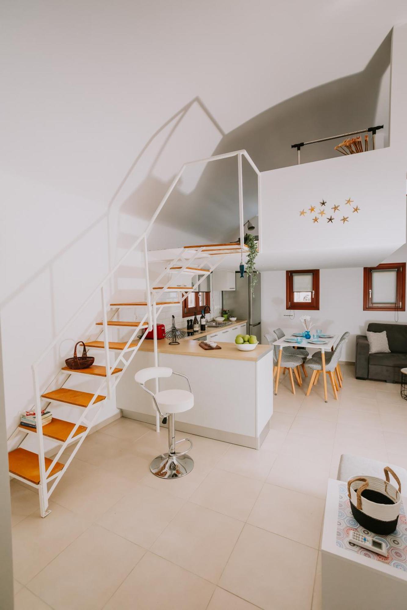 Sun Stories Suites Vóthon Eksteriør billede